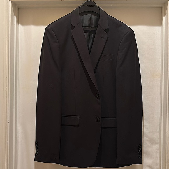 Gently Worn Men’s Wearhouse EGARA Extreme Slim Fit -Black Blazer- Worn Once 38R - Picture 1 of 10